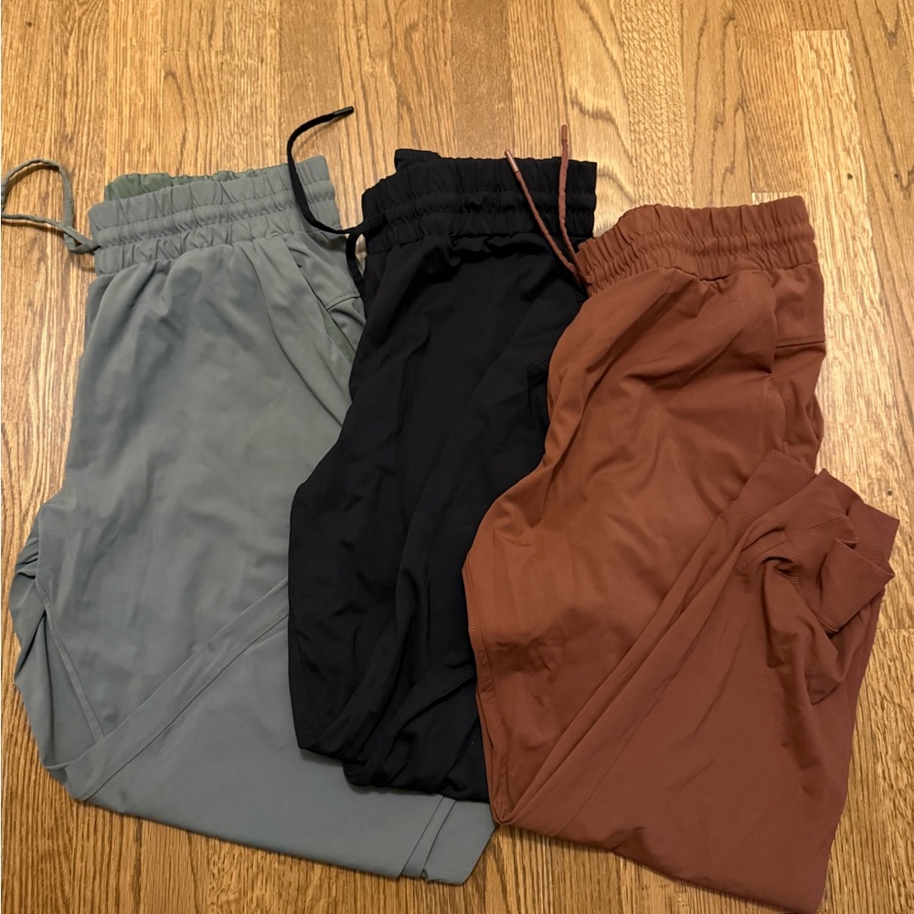3 pairs members mark travel jogger Pants Set - olive green, Black, Brown